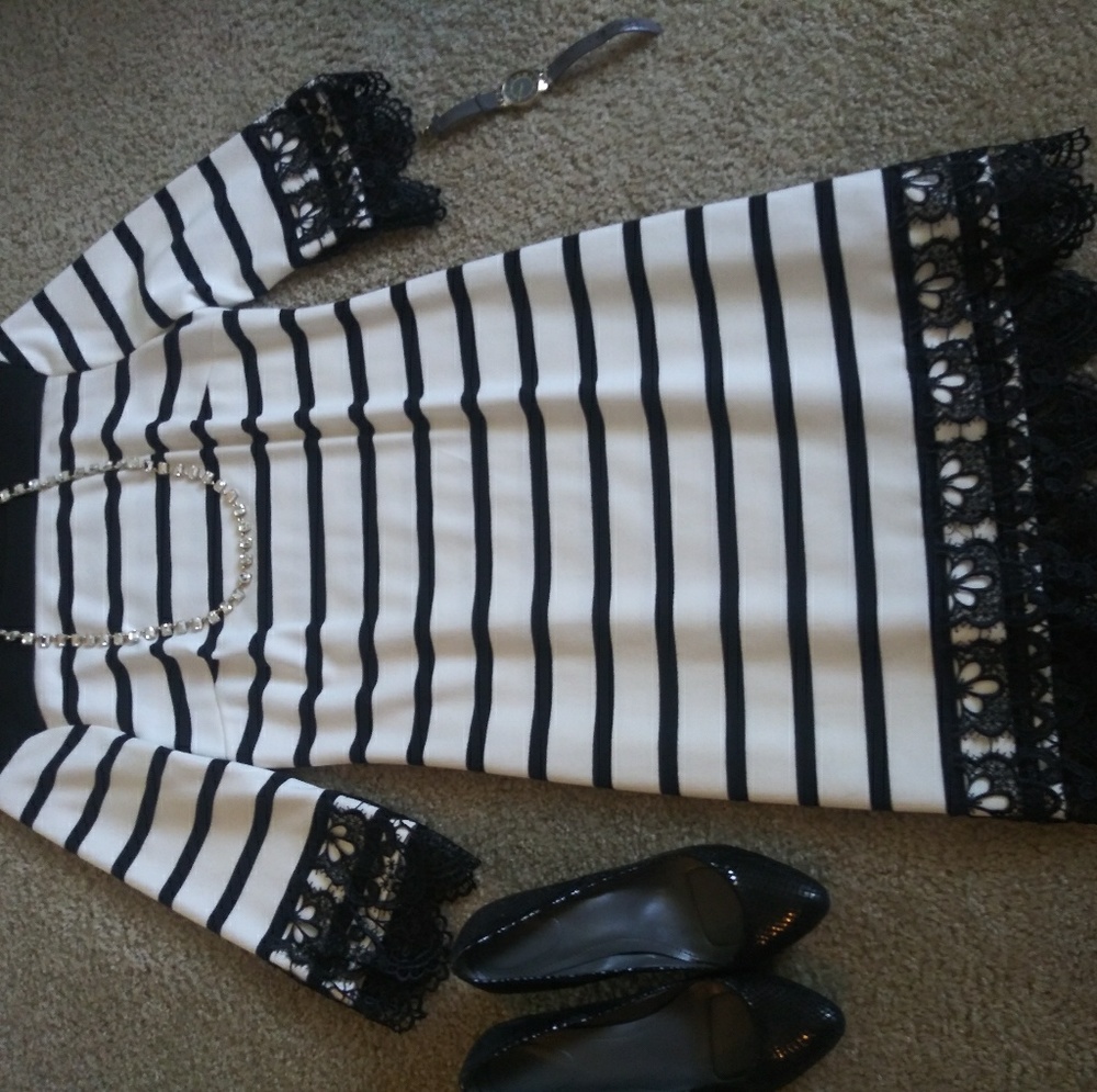 Black and white dress sz 4